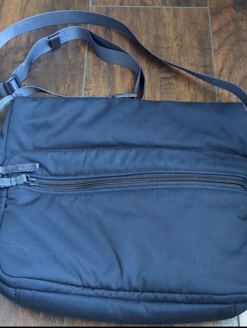 Vera Bradley Navy Blue Utility Crossbody Purse